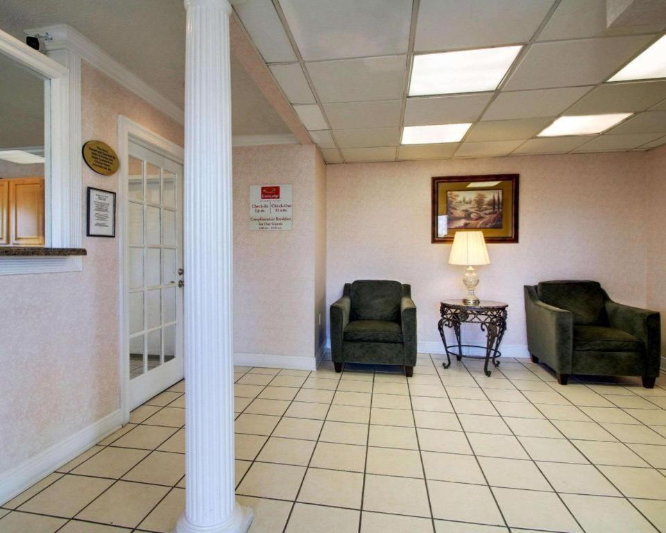 Econo Lodge Meridian Exterior photo
