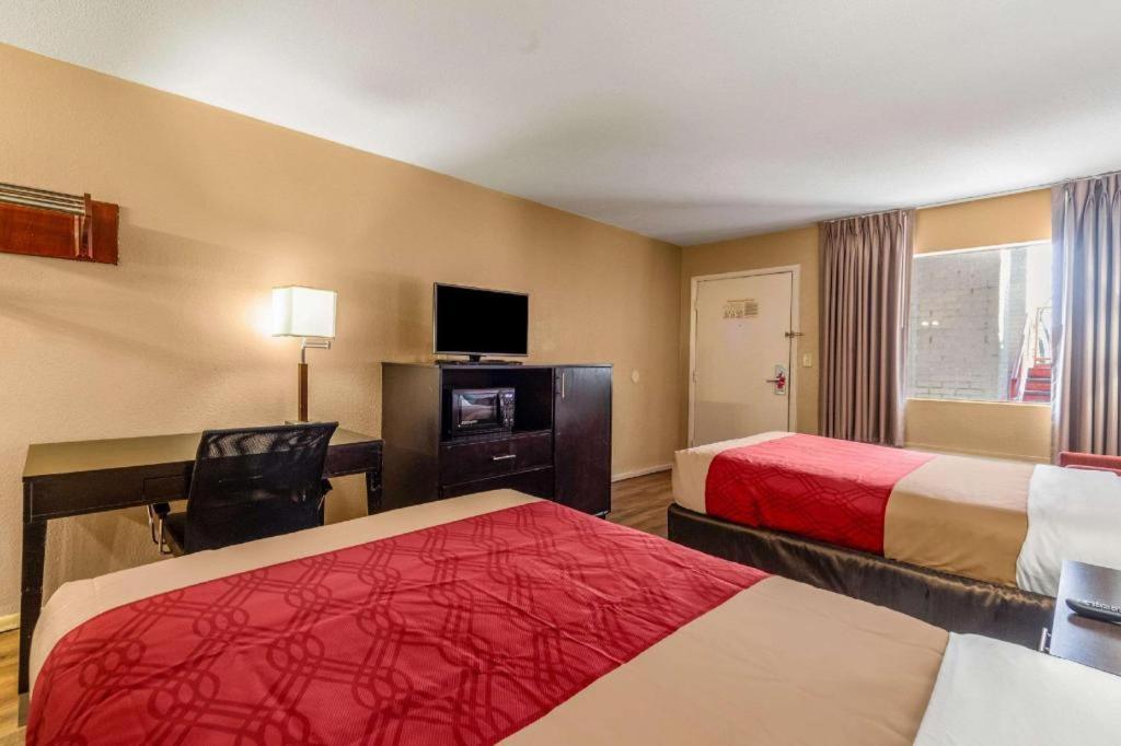 Econo Lodge Meridian Exterior photo